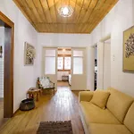 Nikolaos House Case de vacanță *