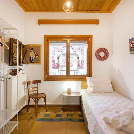 Nikolaos House