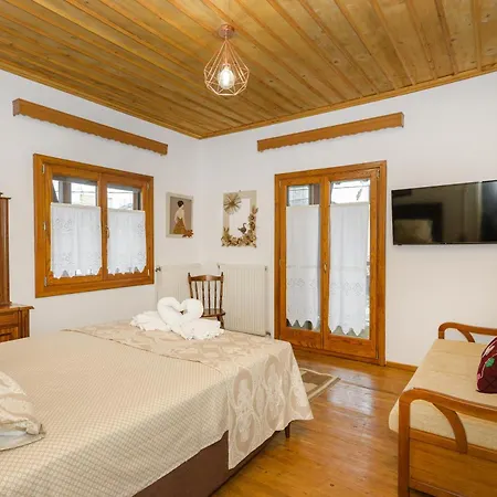 Nikolaos House إيريسوس
